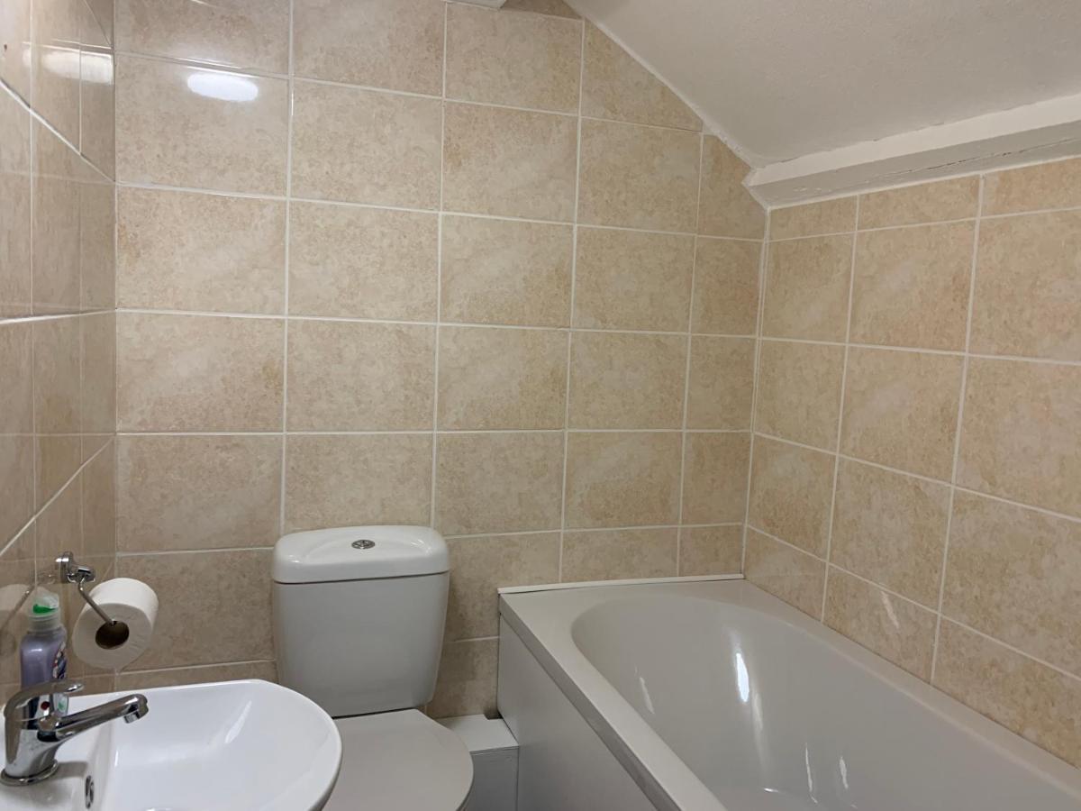 Awel Taf- Central Cottage Ideal For Families, With Parking 圣克莱尔斯 外观 照片