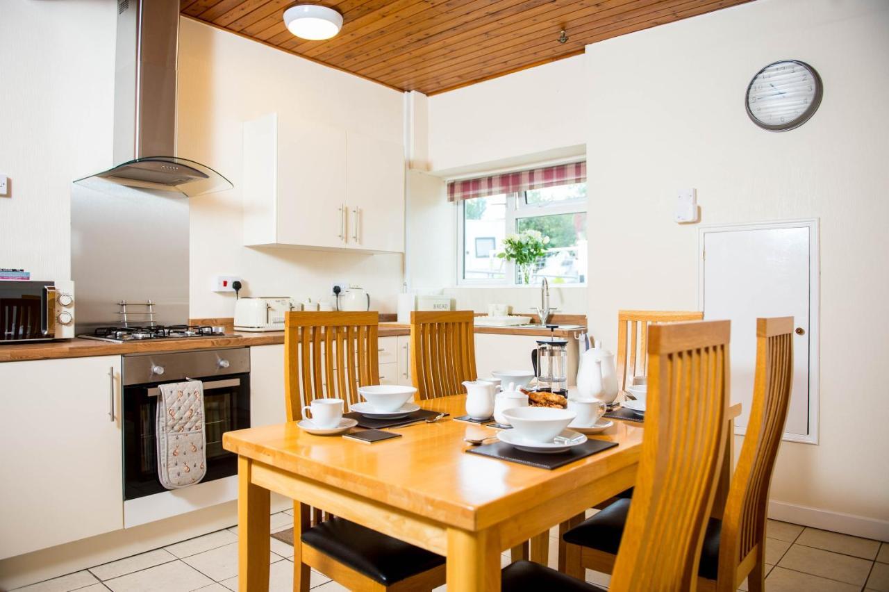 Awel Taf- Central Cottage Ideal For Families, With Parking 圣克莱尔斯 外观 照片