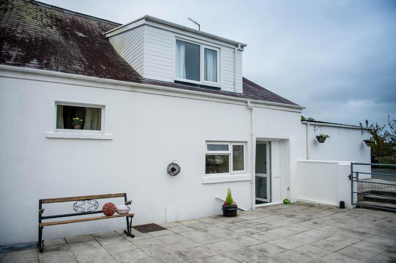 Awel Taf- Central Cottage Ideal For Families, With Parking 圣克莱尔斯 外观 照片